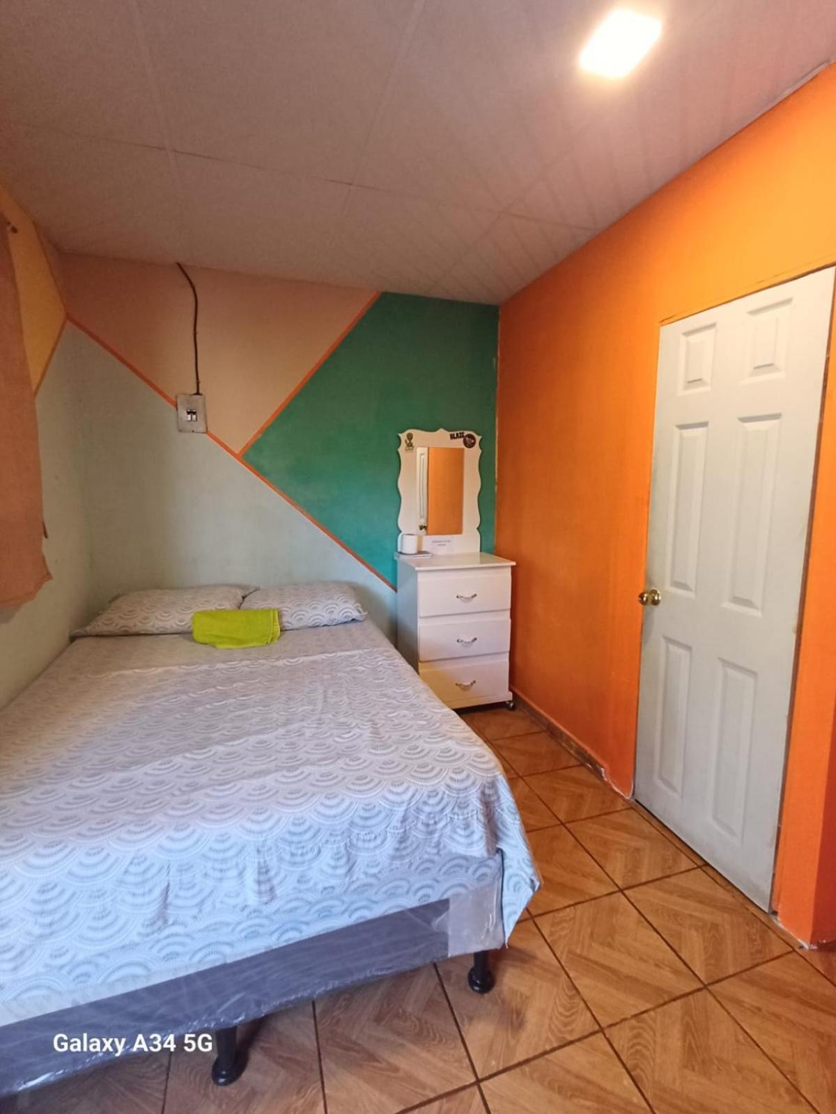 Hostal Nina Oly Tamanique Zimmer foto